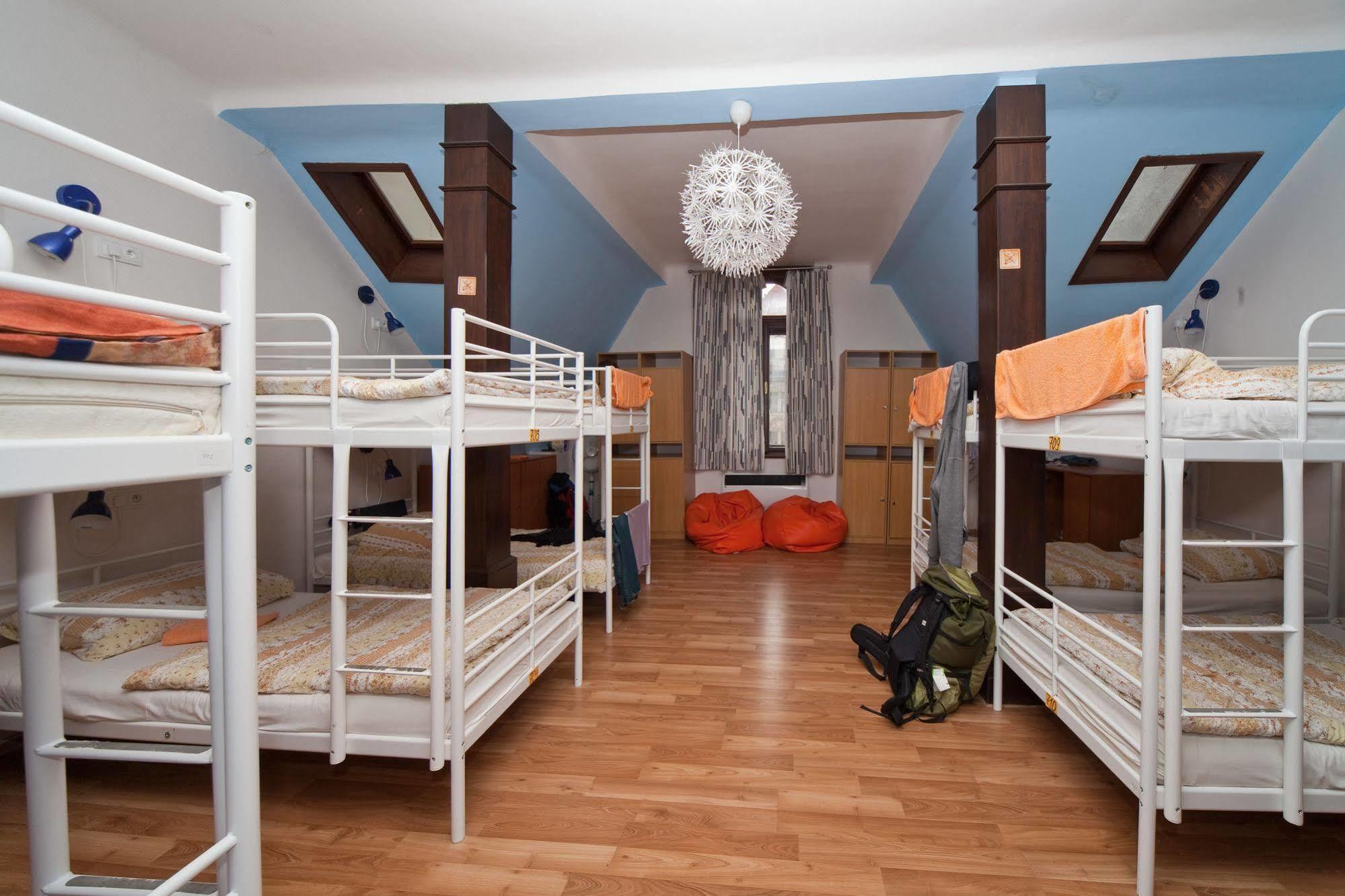 Hostal Orange *