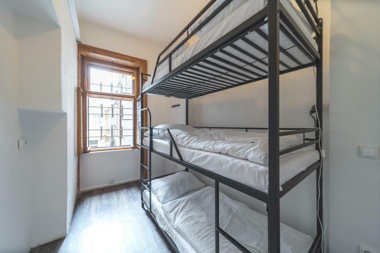 Orange Hostal